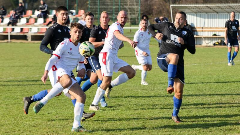 A Becsehely csapata diadalmaskodott az őszi szezonban a II. osztályban, így elnyerte a bajnoki címet. Az izgalmas mérkőzések és a kitartó munka eredményeként a település büszkén ünnepelheti a sikert!