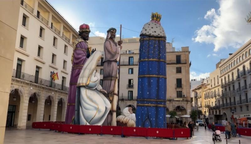 Alicante városában felállították a legnagyobb betlehemet, amely lenyűgöző látványt nyújt a látogatóknak. Az ünnepi időszakban a város szívében található installáció nem csupán a karácsonyi hagyományokat idézi fel, hanem a közösség összetartozását is szimb