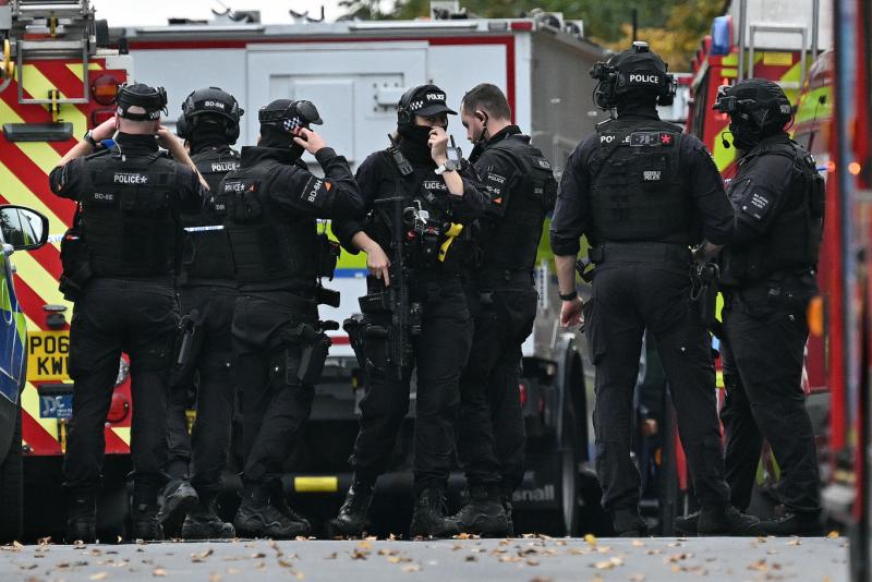 A manchesteri zsinagógánál zajló támadás során előfordulhatott, hogy a rendőrök véletlenül lőtték meg az egyik áldozatot.